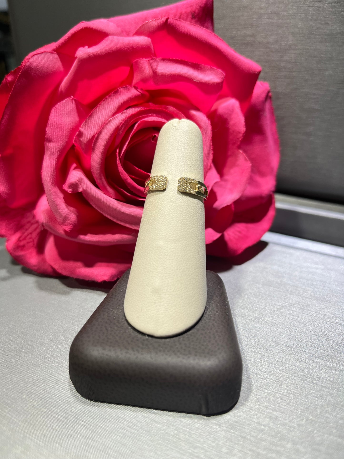 14K Women’s Ring Yellow Gold